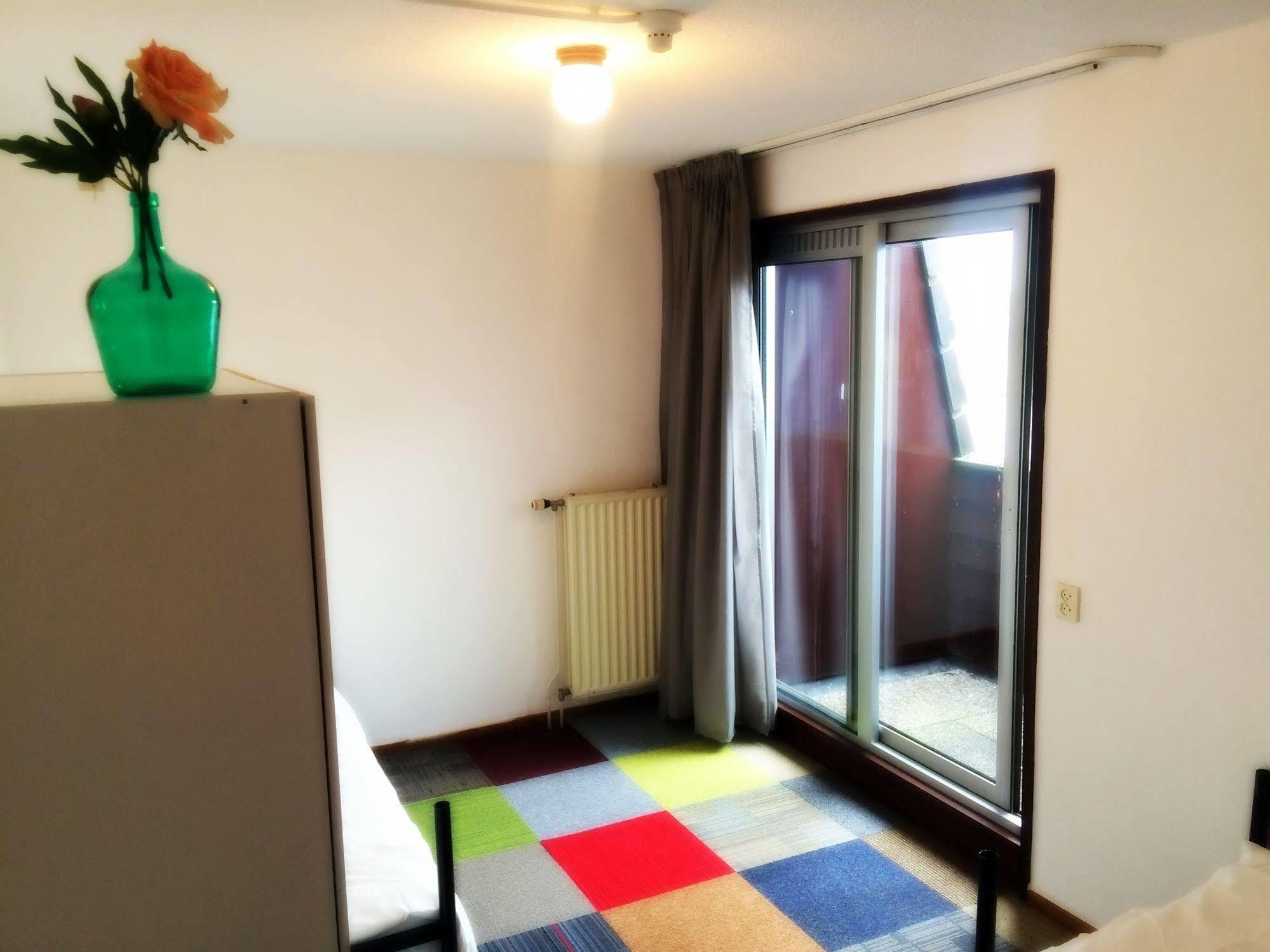 The Budget Hotel Hazerswoude-Rijndijk Екстериор снимка
