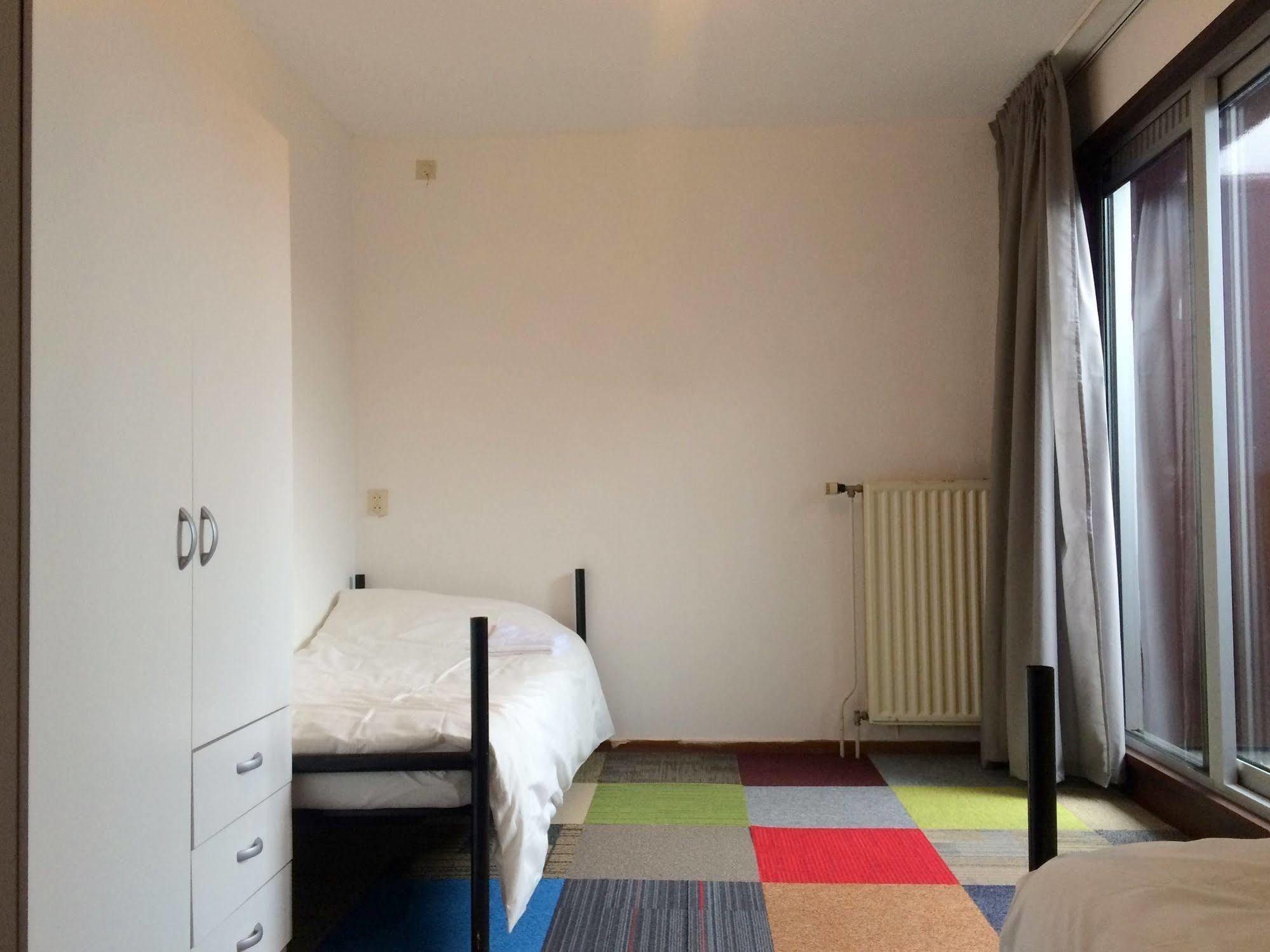 The Budget Hotel Hazerswoude-Rijndijk Екстериор снимка